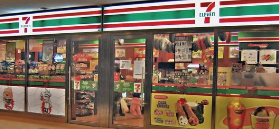  7-Eleven có quá tham vọng khi thử mở cửa hàng không cần thu ngân?